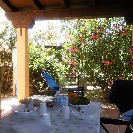 Monolocale San Teodoro Apartamento San Teodoro  Quarto foto